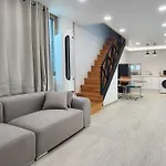 C-5 White Linen House