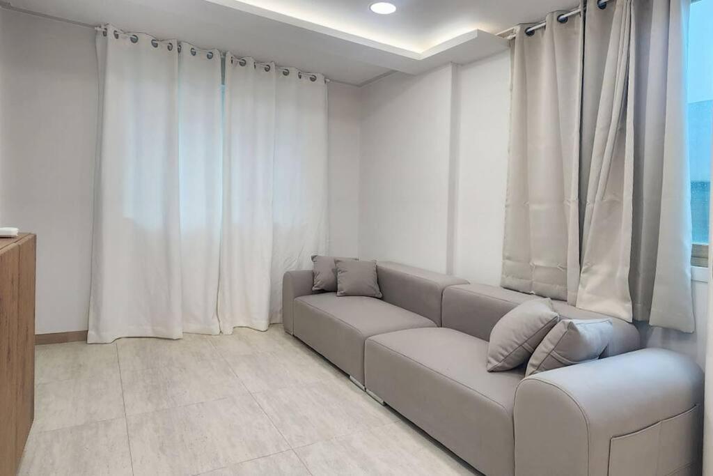 Apartment C-5 White Linen House Seoul