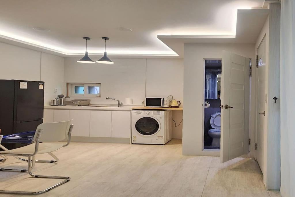 C-5 White Linen House * Seoul